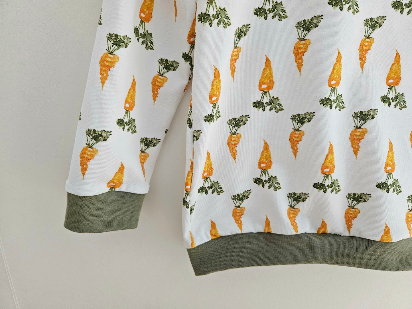 Carrots crew neck sweatshirt
