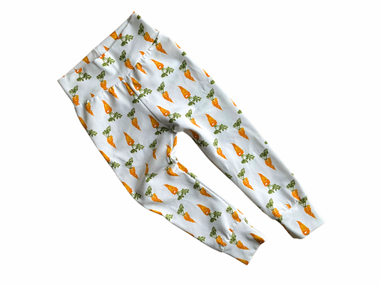 Children’s leggings with yoga waistband and carrots print