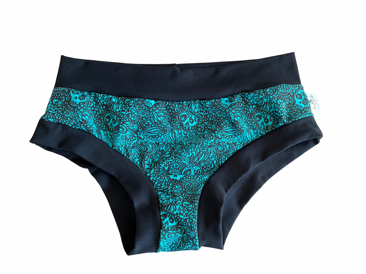 Tangle skulls turquoise women’s boyleg or brief undies