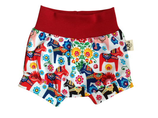 Dala horses summer shorts